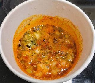 유비쿡 컵떡볶이 매운컵떡볶이2개/ 짜장컵떡볶이 2개  총 4개세트 — 5점을 준 리뷰어가 2021년 2월 올린 사용 사진