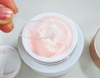 키리아 테라피 N[키라아 테라피] 마레 알바 컨센트레이티드 크림 50ml — 5점을 준 리뷰어가 2024년 8월 올린 사용 사진