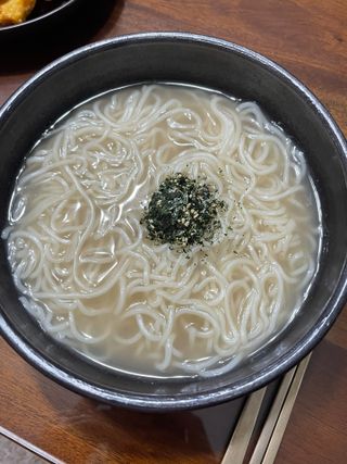 [한면원] 잔치국수 2인분 — 3점을 준 리뷰어가 2022년 7월 올린 사용 사진