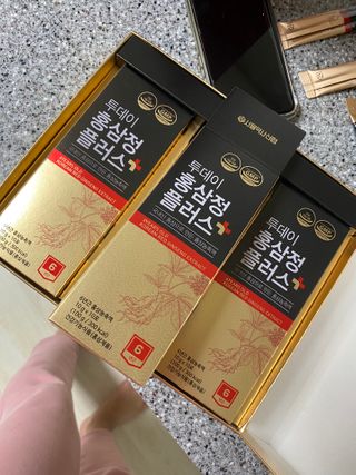서울약사신협_투데이홍삼정플러스스틱_10g x 30포 — 5점을 준 리뷰어가 2021년 2월 올린 사용 사진