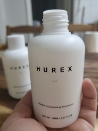 [HUREX] 휴렉스 볼류마이징 탈모완화 기능성 샴푸 150ml x 2개 — 5점을 준 리뷰어가 2021년 9월 올린 사용 사진