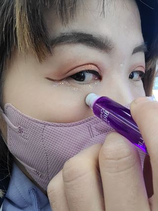 크리스티앙 브르통 리프톡스 아이세럼 펩타이드 롤온 스틱 — 5점을 준 리뷰어가 2022년 10월 올린 사용 사진