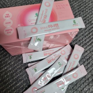 [모마네] 이너뷰티 히알루론산 비오틴 코큐텐 저분자피쉬콜라겐 - 3 g 30포 ★석류맛 — 5점을 준 리뷰어가 2021년 12월 올린 사용 사진