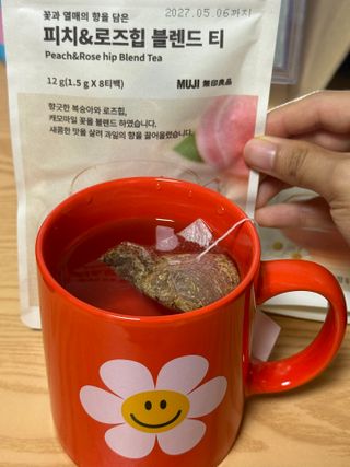 프리 [무인양품] 꽃과 열매의 향을 담은 피치&로즈힙 블렌드 티 — 5점을 준 리뷰어가 2025년 8월 올린 사용 사진
