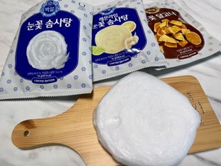 딜라이트 프로젝트  달콤한 눈꽃 간식세트( 눈꽃 솜사탕 / 레몬라임 솜사탕 / 달고나 총 7EA+스마트톡 증정) — 5점을 준 리뷰어가 2022년 5월 올린 사용 사진