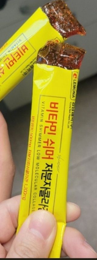 자연에온 경남제약 비타민 쉬머 저분자콜라겐 20g x 30포 — 5점을 준 리뷰어가 2021년 12월 올린 사용 사진