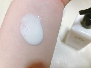 줄라이 모닝 _ JULY MORNING 줄라이모닝 하이드레이팅 퍼퓸드 바디앤핸드 에멀젼 — 4점을 준 리뷰어가 2021년 9월 올린 사용 사진