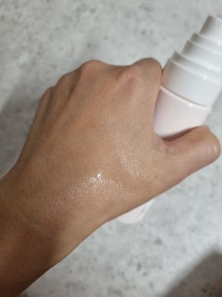 프리마인 바르기만 하면 철벽 스킨케어+24시간 마스크팩 효과. 셀라브 리제너레이팅 시스템 부스터+크림 세트 — 4.5점을 준 리뷰어가 2023년 4월 올린 사용 사진