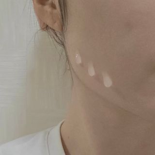 MF[더메디코템] 스피큘 DCA V리프팅 크림 — 5점을 준 리뷰어가 2024년 4월 올린 사용 사진