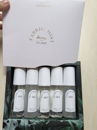 디어포레스트 [5개세트] 숲속의 하루 패브릭미스트 (섬유향수/ 룸스프레이) 50ml 5개 — 5점을 준 리뷰어가 2022년 9월 올린 사용 사진
