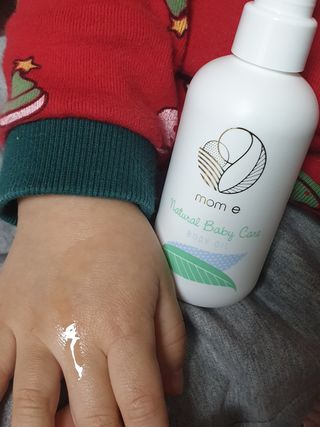 mom e 맘이 내추럴 베이비 케어 크림+바디오일 — 4.5점을 준 리뷰어가 2021년 1월 올린 사용 사진