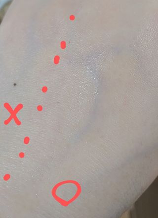 아이앤립 / EYENLIP 아이앤립 24K 골드 N 펩타이드 앰플 크림 — 4점을 준 리뷰어가 2021년 5월 올린 사용 사진