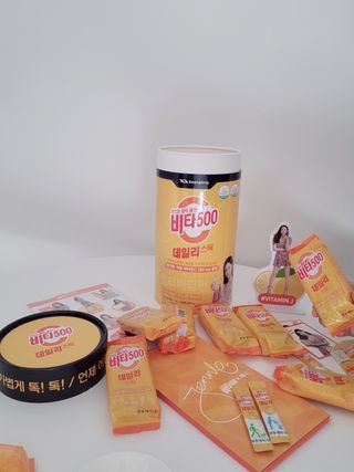 광동생활건강 [광동] 제니비타민C 비타500데일리스틱 180포+제니등신대+제니스티커 — 5점을 준 리뷰어가 2021년 12월 올린 사용 사진