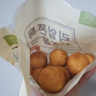 가치식탁 리얼쫀득치즈볼 — 5점을 준 리뷰어가 2021년 1월 올린 사용 사진