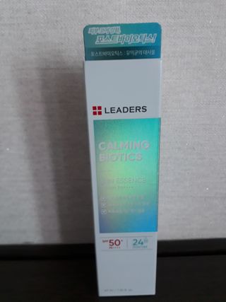 리더스코스메틱 리더스 카밍 바이오틱스 선 에센스 SPF 50+ PA++++ — 3.5점을 준 리뷰어가 2022년 6월 올린 사용 사진