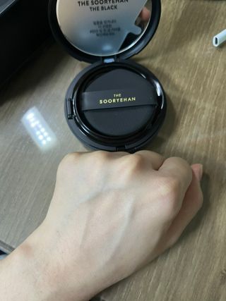 수려한 더 블랙 텐션 핏 메쉬쿠션 — 5점을 준 리뷰어가 2024년 1월 올린 사용 사진