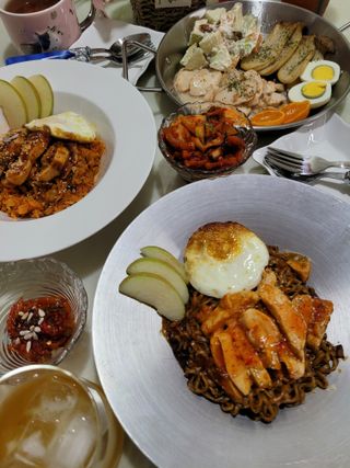굽네몰 [굽네] 소스가 맛있는 닭가슴살 슬라이스 4종 — 5점을 준 리뷰어가 2021년 11월 올린 사용 사진