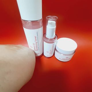 아이앤립 / EYENLIP 아이앤립 연어오일 리바이탈라이징 토너+앰플+크림 3종 세트 — 5점을 준 리뷰어가 2021년 5월 올린 사용 사진