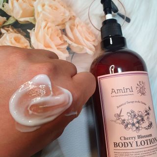 아미니 플라워테라피 바디로션  500ml 시리즈 — 5점을 준 리뷰어가 2021년 4월 올린 사용 사진