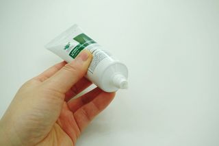 랑벨 랑바이오 블랙 시카 크림 50ml(블랙비 프로폴리스, 시카 4종, 판테놀 10 함유) — 4.5점을 준 리뷰어가 2022년 4월 올린 사용 사진