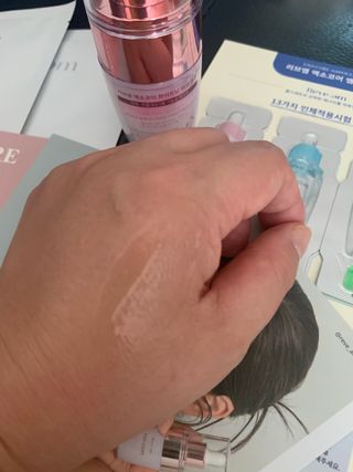 나우 [리브엠] 123억개 엑소좀으로 채운 눈부신 광채, 엑소코어 화이트닝 텐션 앰플 — 4점을 준 리뷰어가 2023년 8월 올린 사용 사진