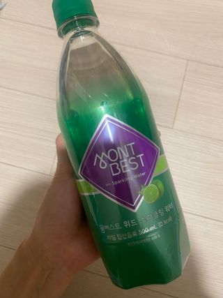 몽베스트 Montbest with Sparkling water Lime20병 — 4.5점을 준 리뷰어가 2021년 10월 올린 사용 사진