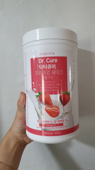 뉴트리션팩토리 닥터큐어 프리미엄쉐이크 다이어트쉐이크 — 5점을 준 리뷰어가 2021년 9월 올린 사용 사진