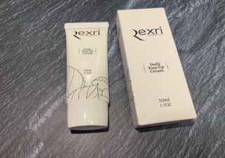 렉스리 데일리 톤업 크림 Rexri Daily Tone Up Cream — 5점을 준 리뷰어가 2022년 7월 올린 사용 사진