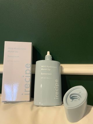 아이레시피 마일드 히알루로닉 모이스트 업 선스크린 SPF50+ PA++++ — 5점을 준 리뷰어가 2023년 6월 올린 사용 사진