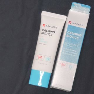 리더스코스메틱 리더스 카밍 바이오틱스 선 에센스 SPF 50+ PA++++ — 4.5점을 준 리뷰어가 2022년 8월 올린 사용 사진