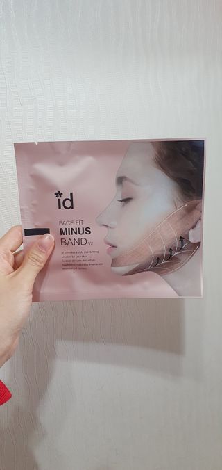 아이디플라코스메틱 아이디 페이스핏 마이너스 밴드 v2 — 5점을 준 리뷰어가 2020년 12월 올린 사용 사진
