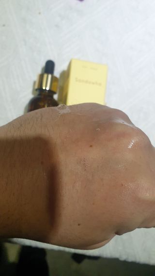 스킨큐어 산다화 비타민c 화이트닝 에센스 30ml — 4점을 준 리뷰어가 2024년 1월 올린 사용 사진
