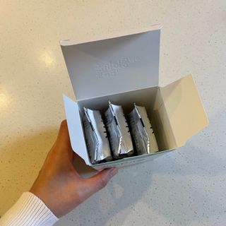 프리마인 유산균 국가지정연구소 선정, 살아있는 생유산균 200억 마리의 힘. 유산균n굿바이옴플러스 — 5점을 준 리뷰어가 2021년 11월 올린 사용 사진