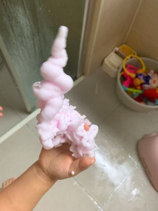 주식회사 권브라더스 [권브라더스] 목욕놀이 필수템, 핑키공주 유아버블클렌저 300ml 대용량 몽글몽글 구름 속 딸기향 — 5점을 준 리뷰어가 2022년 1월 올린 사용 사진