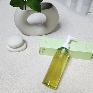 스킨큐어 산다화 순한 클렌징 동백 오일 200ml — 5점을 준 리뷰어가 2023년 4월 올린 사용 사진
