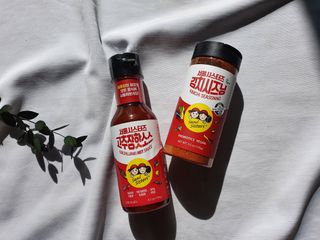 [서울시스터즈] 김치시즈닝 국내 최초 뿌려먹는 김치파우더 100g 1개+ 신제품 고추장 핫소스 185g 1개 — 5점을 준 리뷰어가 2021년 10월 올린 사용 사진