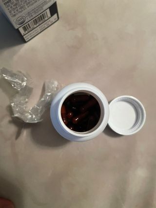 프리마인 홍삼의 강력한 에너지, 이제는 흡수율을 높인 최첨단 캡슐로 간편하게 초고속 충전하세요. — 5점을 준 리뷰어가 2022년 10월 올린 사용 사진