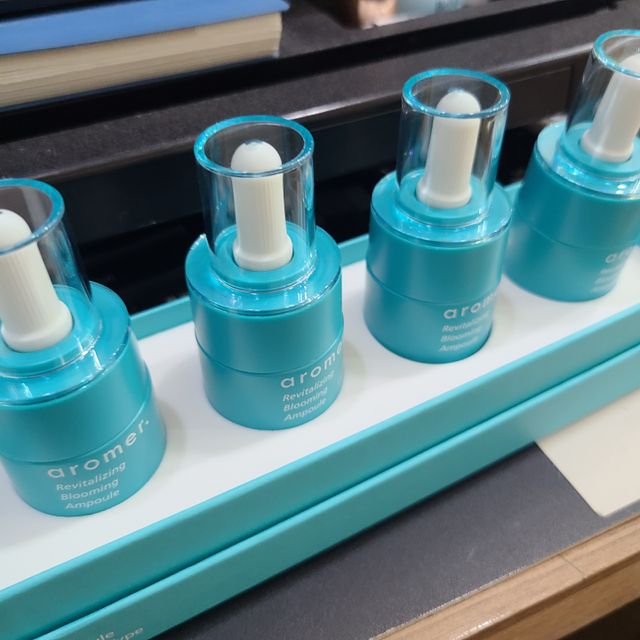 아로메르 리바이탈라이징 블루밍 앰플 10ml x 4ea 리뷰 사진