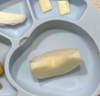 유비맘 캐릭터 실리콘 흡착 식판_색상 랜덤발송 — 5점을 준 리뷰어가 2021년 1월 올린 사용 사진