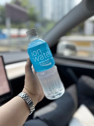 [동아오츠카] 포카리스웨트  500ml PET + 이온워터 500ml PET — 5점을 준 리뷰어가 2025년 7월 올린 사용 사진