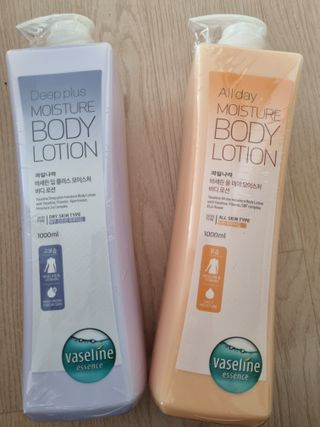 [과일나라] 바세린 모이스처 바디로션 1000ml 2종 — 5점을 준 리뷰어가 2021년 10월 올린 사용 사진
