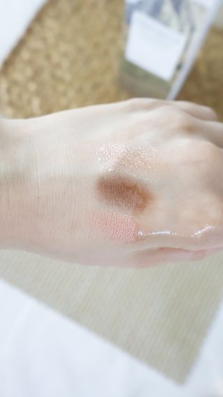 스킨1004 [SKIN1004] 마다가스카르 센텔라 라이트 클렌징 오일 200ml — 5점을 준 리뷰어가 2024년 8월 올린 사용 사진