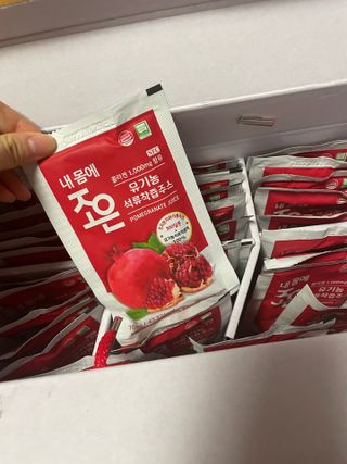 농업회사법인조은 유기농 석류 NFC 착즙주스 70ml 30포 — 5점을 준 리뷰어가 2021년 10월 올린 사용 사진