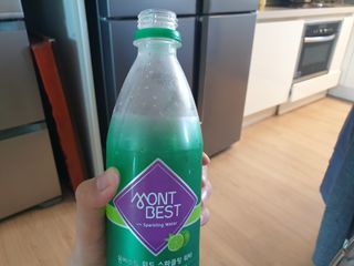 몽베스트 Montbest with Sparkling water Lime20병 — 5점을 준 리뷰어가 2022년 5월 올린 사용 사진