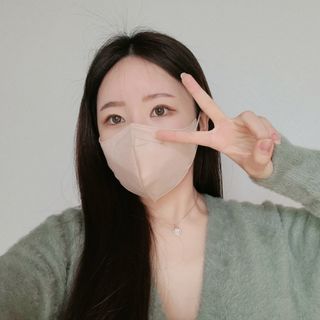 애니가드 셋업마스크 4컬러 각 10매입 [크리미베이지, 캐시미어로즈, 초콜렛브라운, 미드나잇네이비] — 5점을 준 리뷰어가 2022년 2월 올린 사용 사진