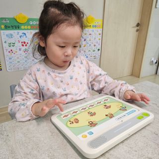 크레타탭 차세대 사고력 유아수학 학습기 페이퍼 태블릿 — 4점을 준 리뷰어가 2023년 12월 올린 사용 사진