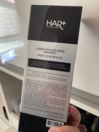 헤어플러스 블랙 컬러본드 샴푸 트리트먼트 300ml — 4.5점을 준 리뷰어가 2021년 5월 올린 사용 사진