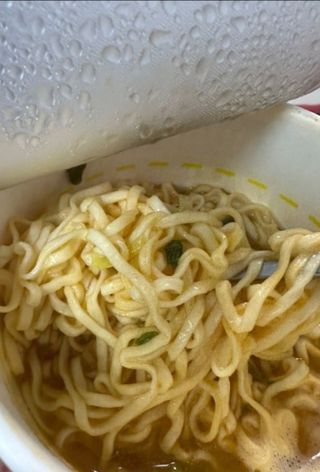 NISSIN 닛신 컵누들  4종 - 씨푸드오리지날, 씨푸드 스파이시, 씨푸드 커리, 씨푸드 XO소스 — 5점을 준 리뷰어가 2022년 12월 올린 사용 사진