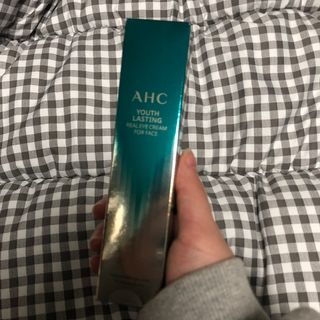 [NEW 탄력유턴 아이크림] AHC 유스 래스팅 리얼 아이크림 포 페이스 — 5점을 준 리뷰어가 2021년 1월 올린 사용 사진