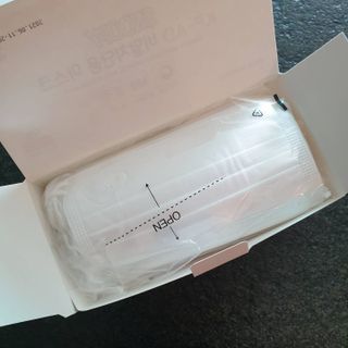 JHWORLD 스누피 마스크 정품 스누피 KF-AD 국내 비말차단 아동용 성인용 일회용 덴탈마스크 50매 — 5점을 준 리뷰어가 2021년 6월 올린 사용 사진